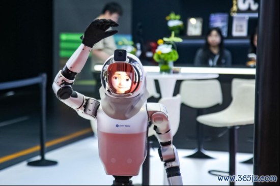 新股配资门户网 光峰科技将携“机器人之脸”参展2025全球人工智能终端展